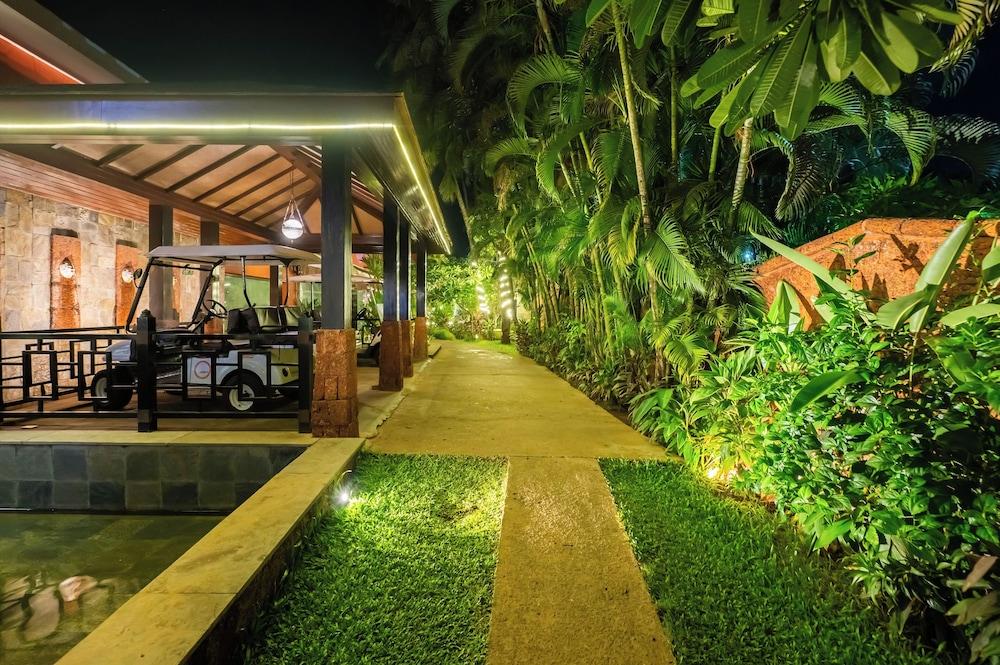 O Hotel Goa, Candolim Beach