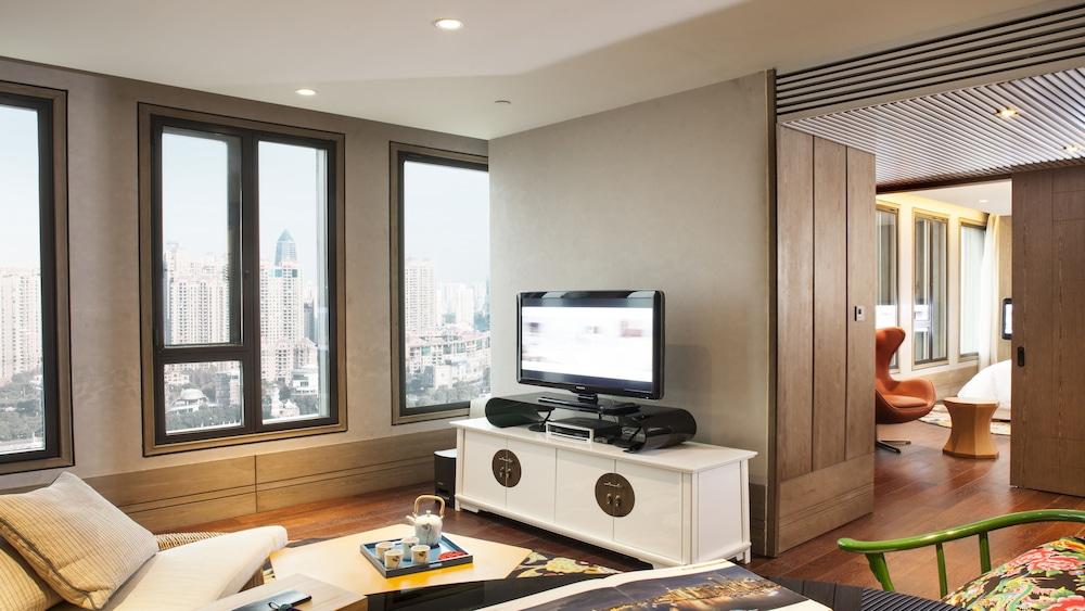 Hotel Indigo Shanghai on The Bund by IHG