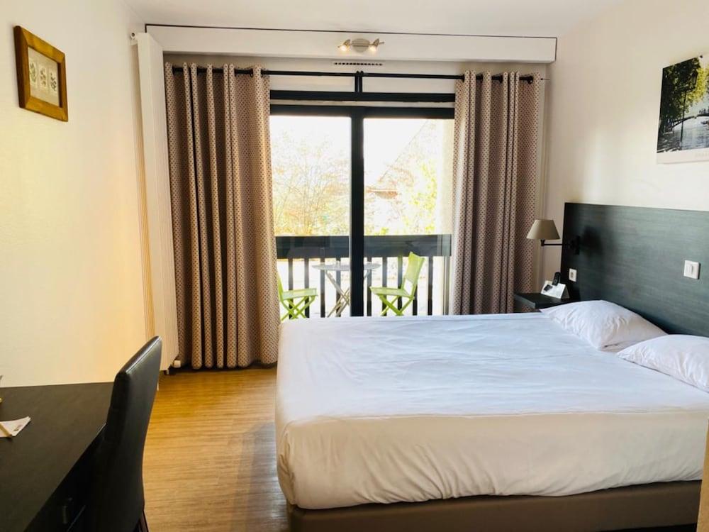 Logis Hôtel Annecy Nord / Argonay