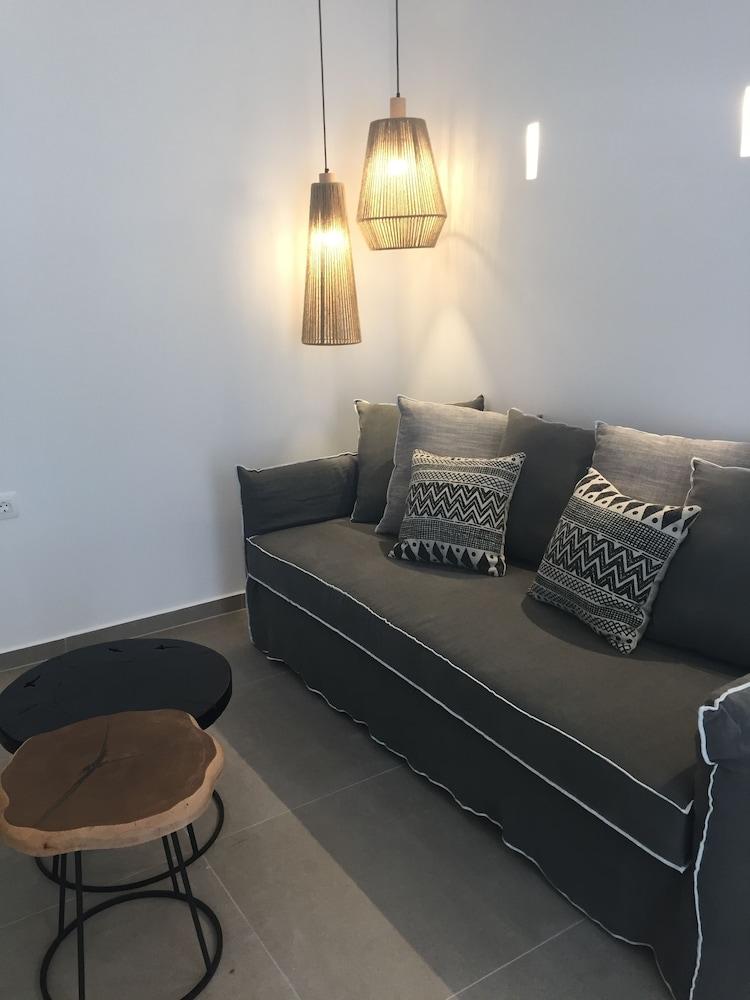 Callia Retreat Adults Only