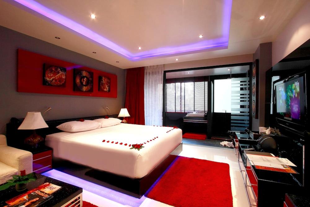 Absolute Bangla Suites