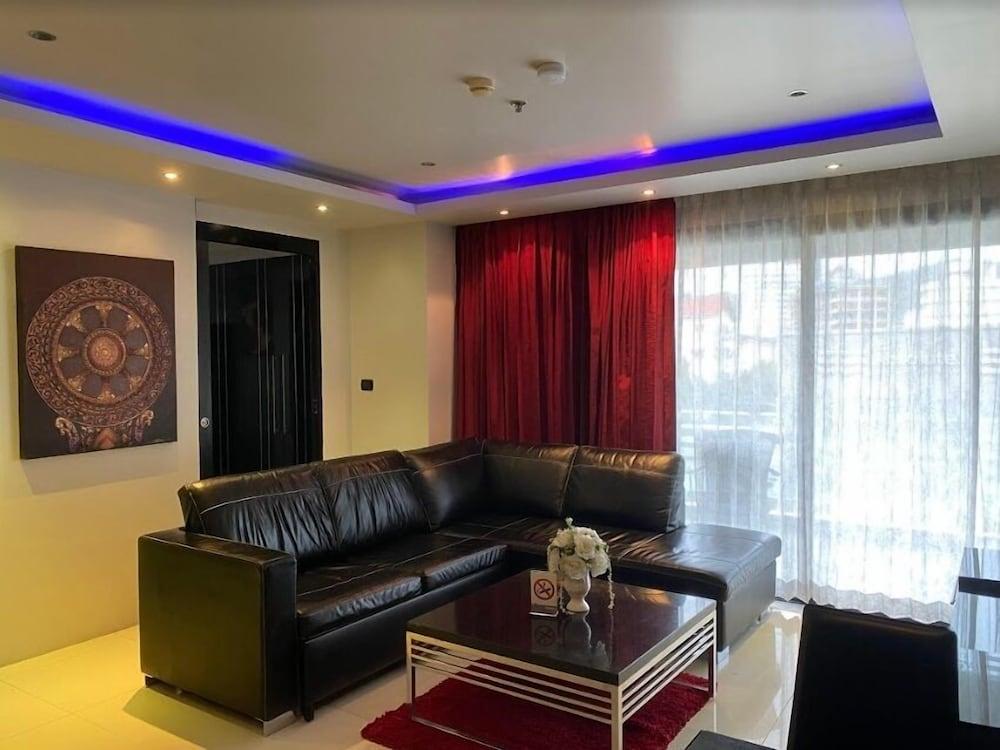 Absolute Bangla Suites