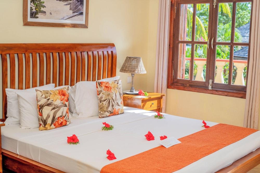 Castello Beach Hotel