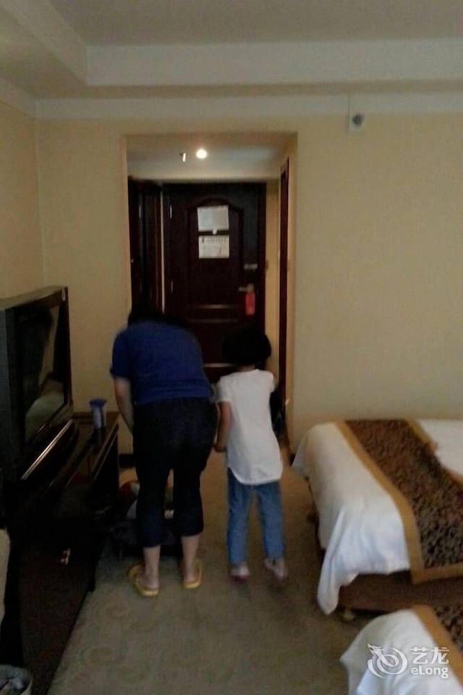 Mercure Xian Dayan Pagoda