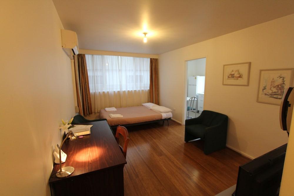 Drummond Apartments Services