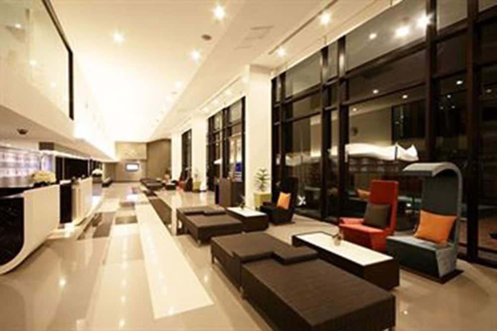 Tsix5 Hotel