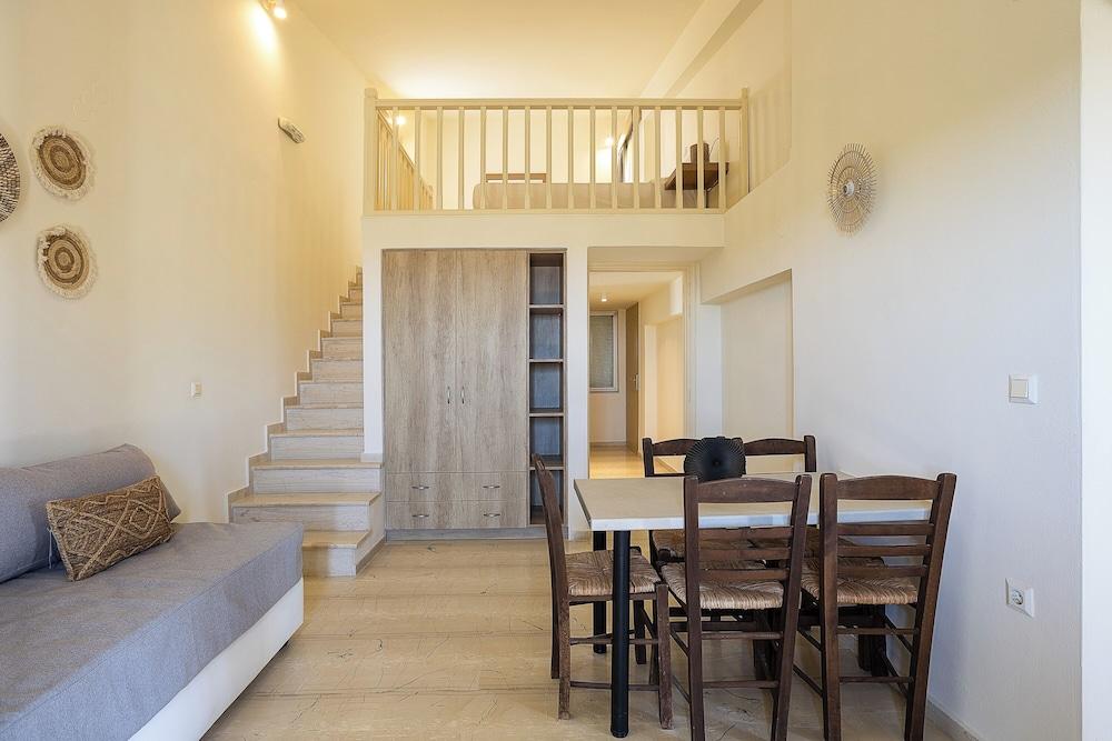 Lofos Panorama Apartments