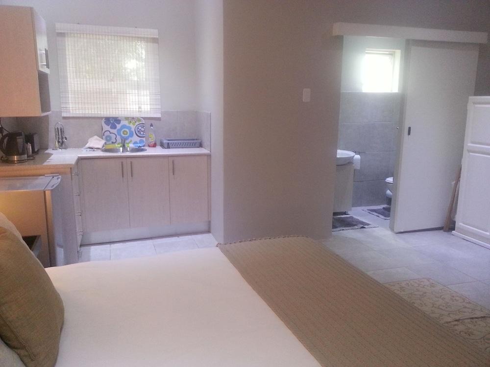 At Eezzze Riversway Self Catering