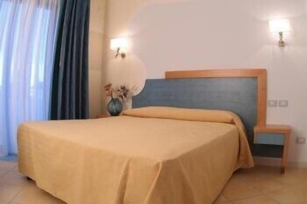 Hotel Club Cala Longa