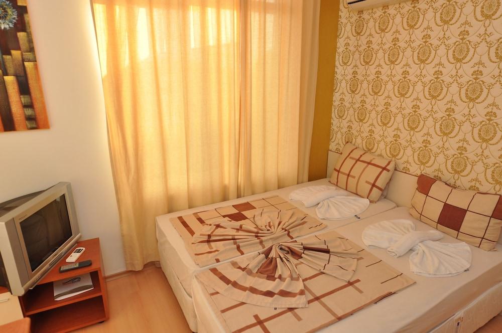 Rainbow 2 Holiday Complex