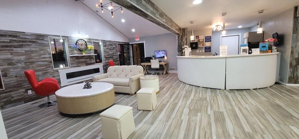 Dragonfly Inn and Suites