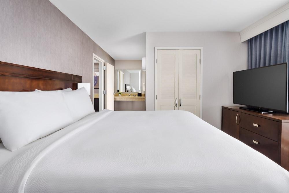 Courtyard by Marriott Keene Downtown