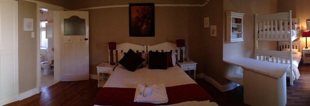 Albatross Guest House