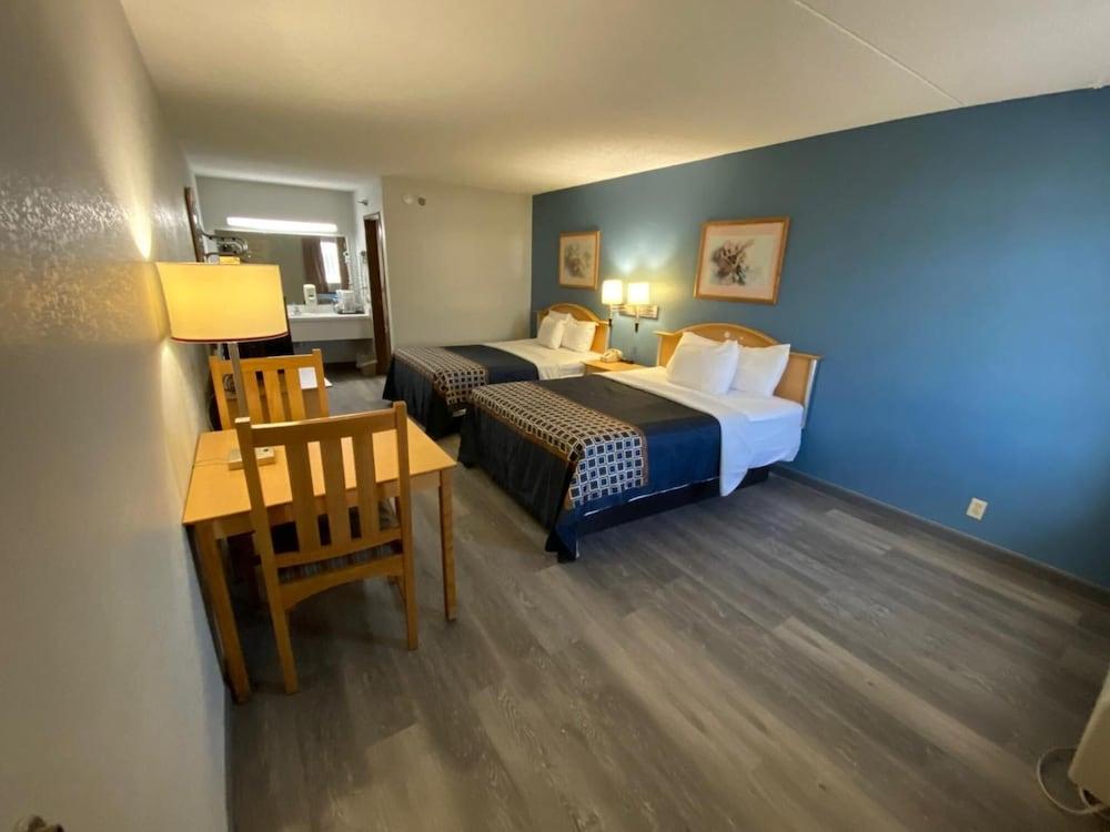 Econo Lodge Branson Theater District