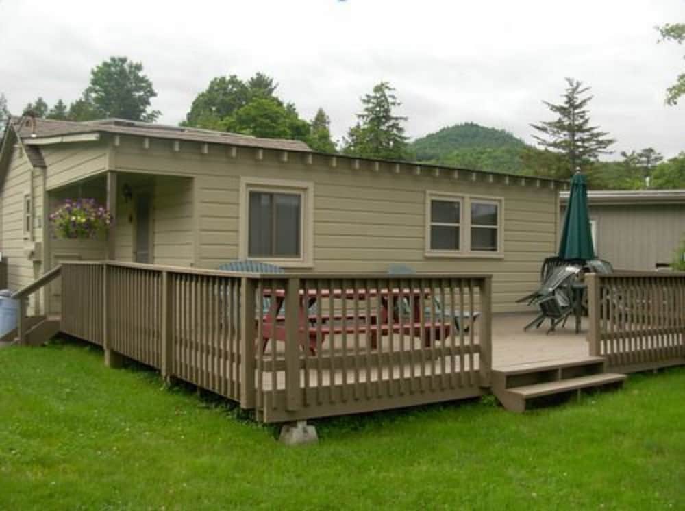 Lake George Diamond Cove