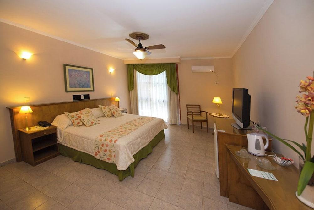 Orquideas Hotel & Cabañas