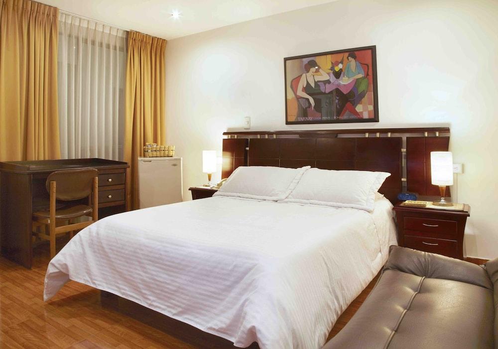 Charlies Place Hotel & Spa