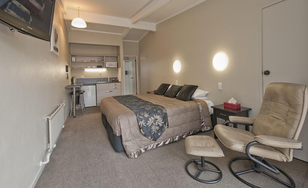 Sport of Kings Motel