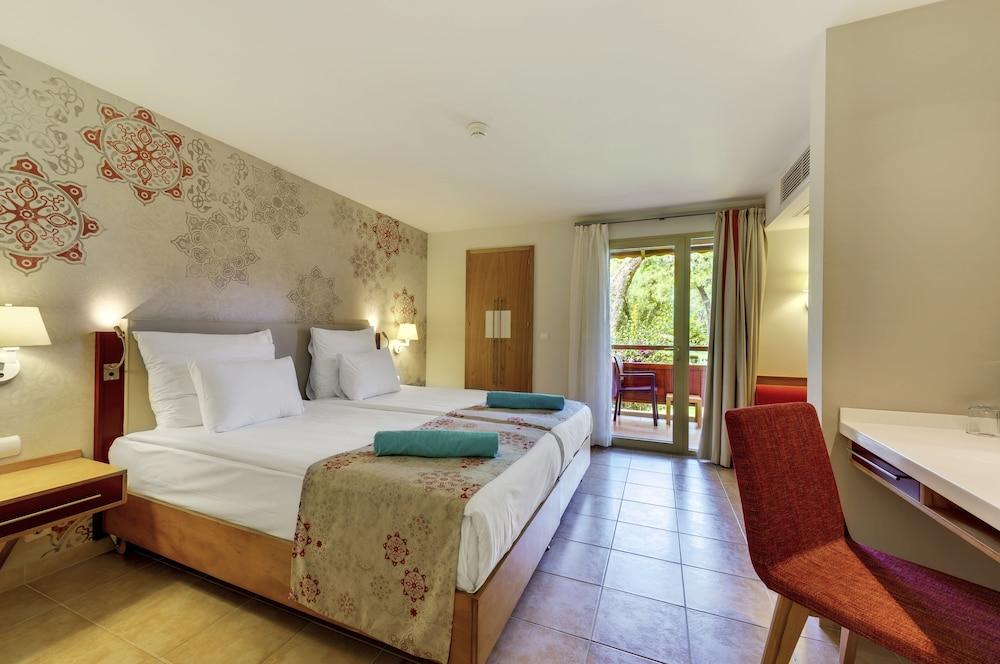 ROBINSON ÇAMYUVA Adults Only- All Inclusive