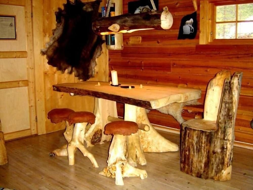 Engholm Husky Design Lodge