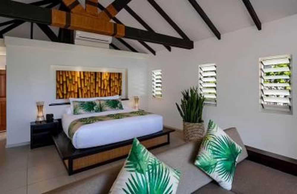 Lomani Island Resort & Spa