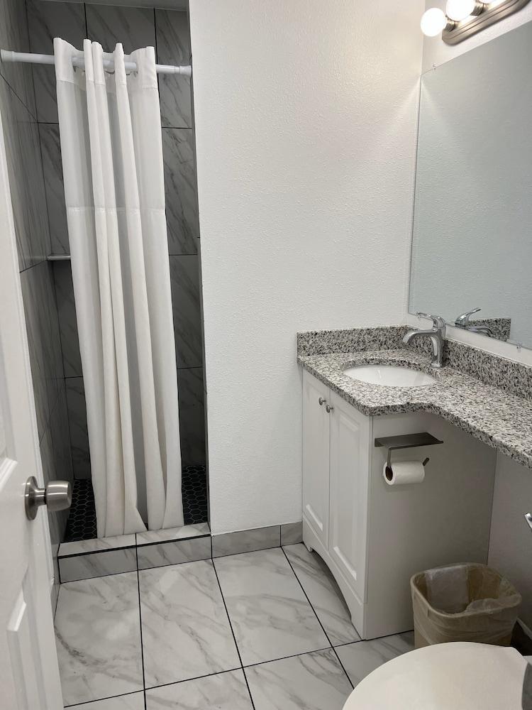 Beachside Resort Motel