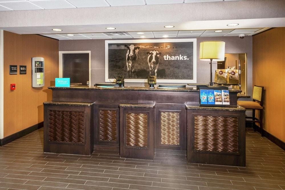 Hampton Inn & Suites Tulsa/Catoosa