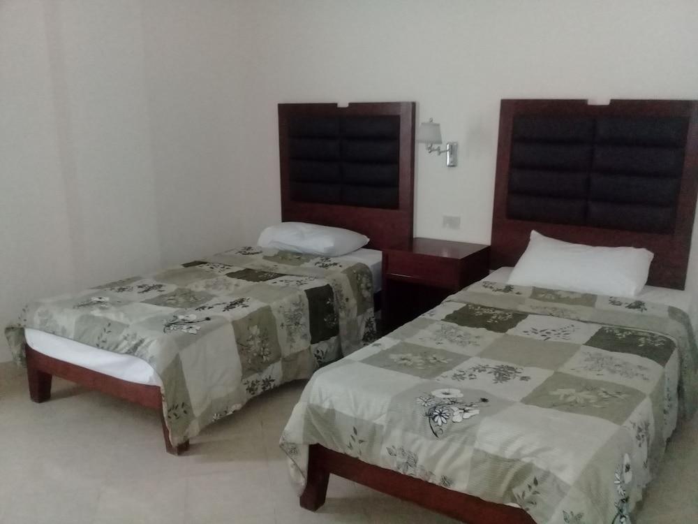 Carlton Luxury Resort