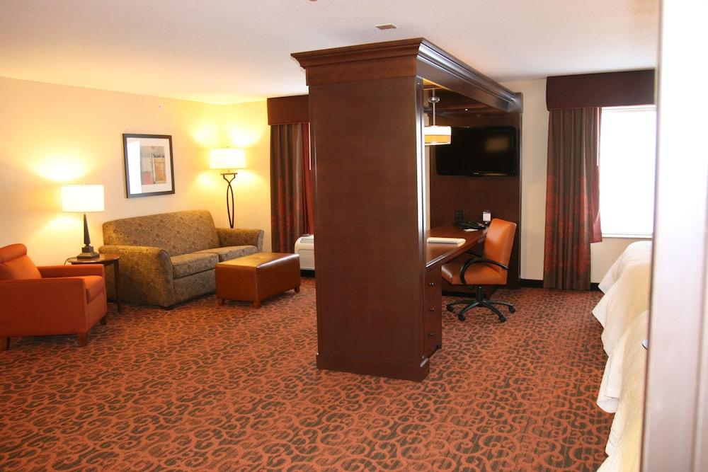 Hampton Inn & Suites Peru