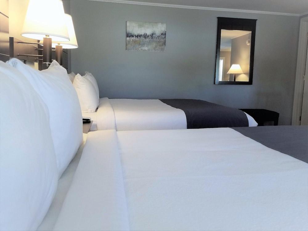 Mt Madison Inn & Suites