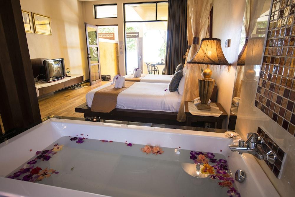 Koh Chang Cliff Beach Resort