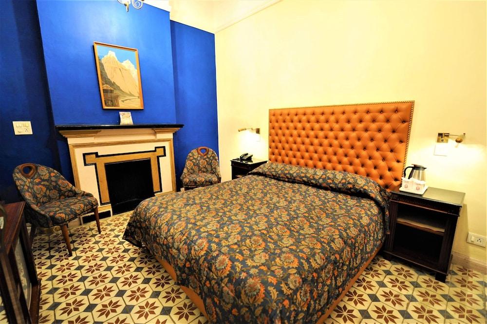 WelcomHeritage Taragarh Palace