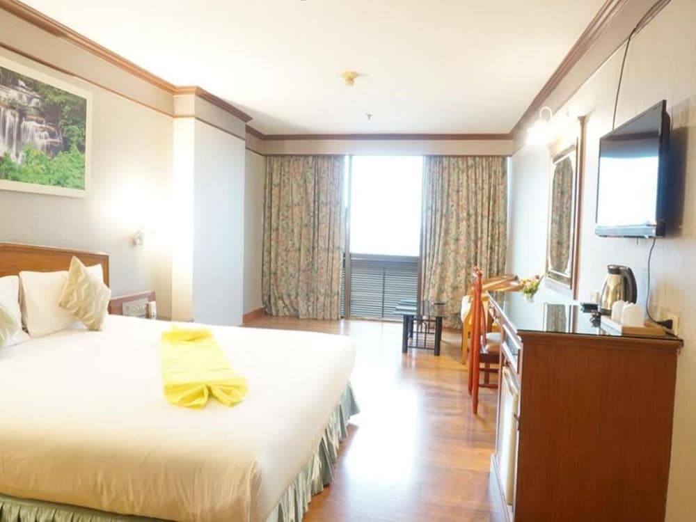 Bay Hotel Srinakarin