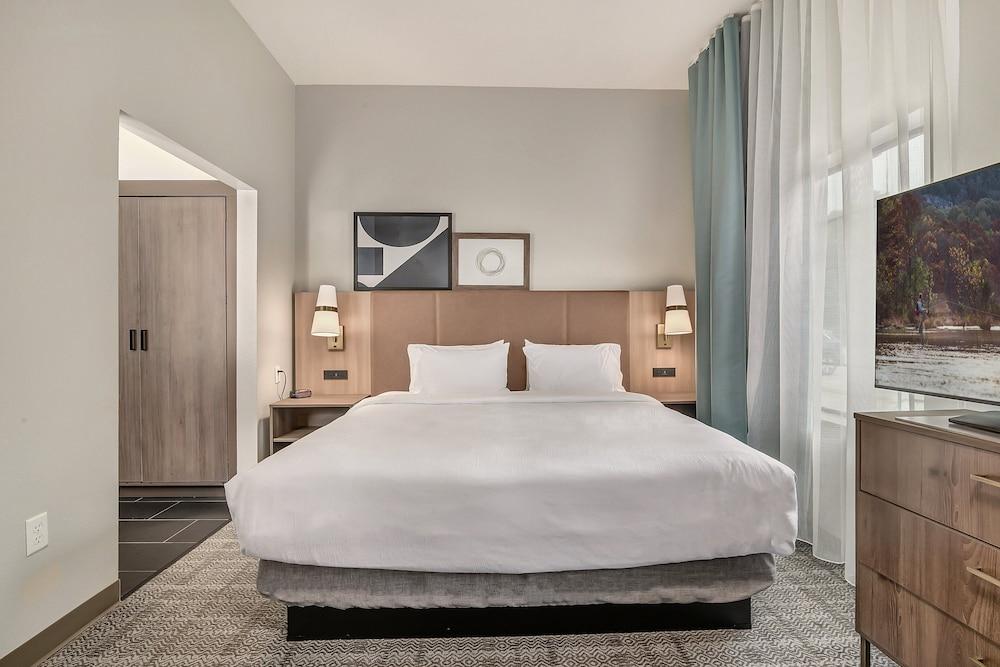 Staybridge Suites University Area by IHG