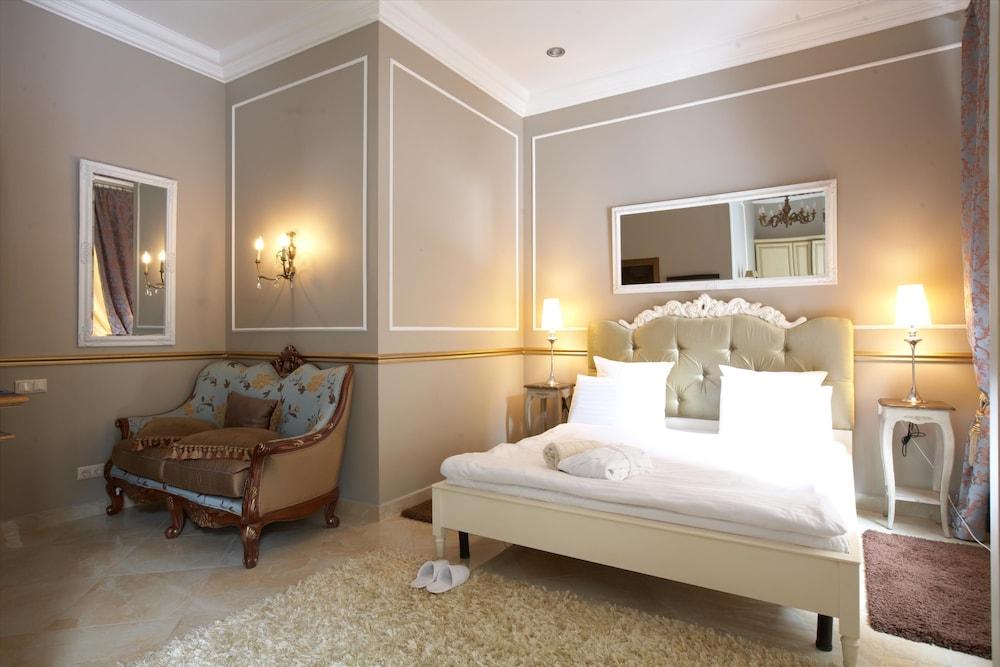 Theatre Boutique Aparthotel