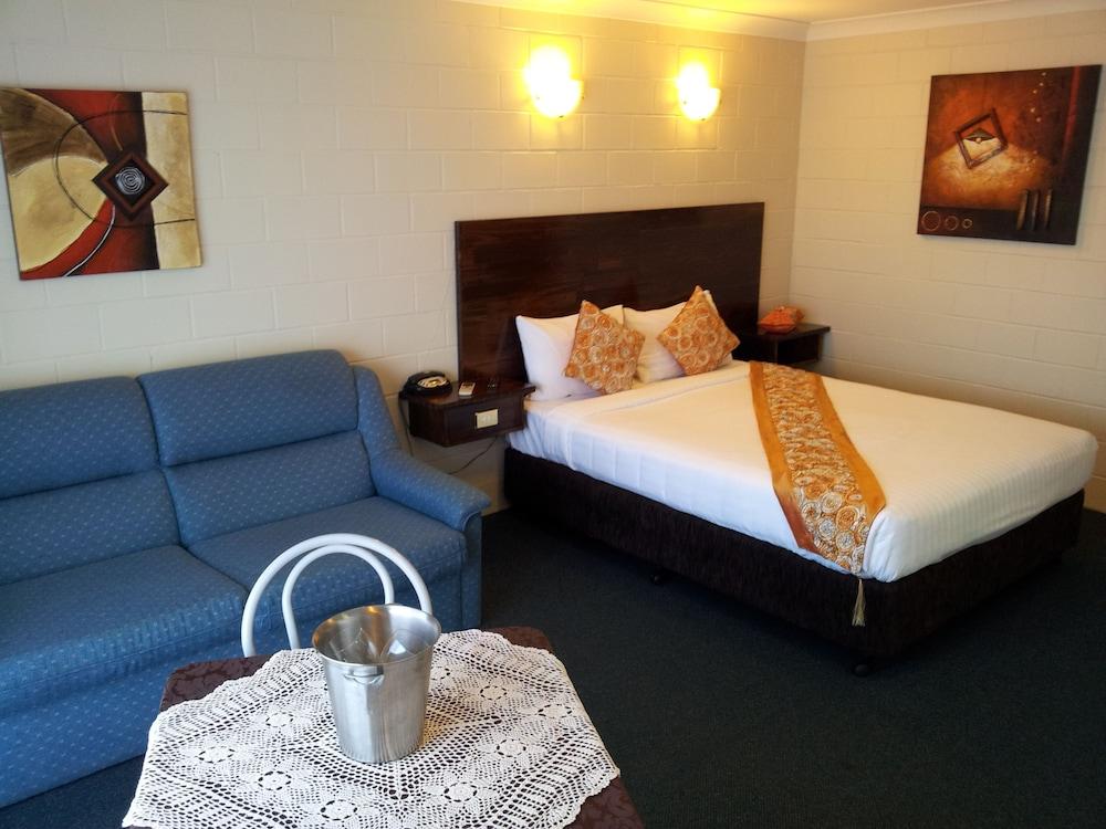 Admiral Nelson Motor Inn