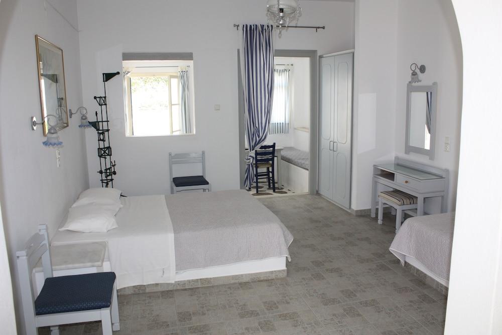 Naoussa Hotel Paros by Booking Kottas