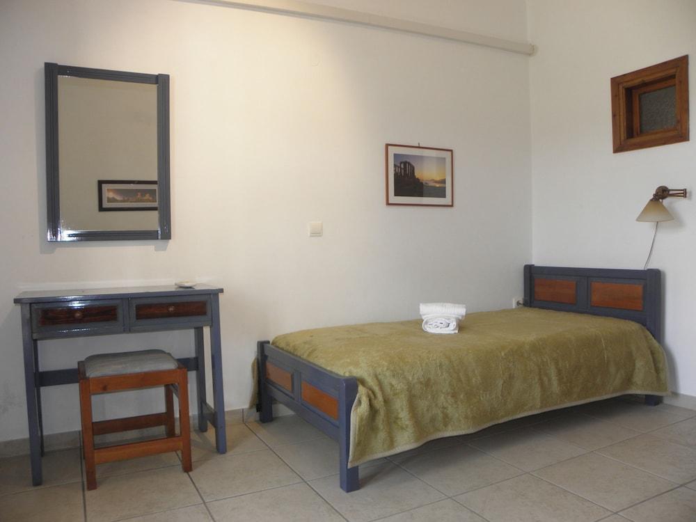 Lakonia Bay - Apartments