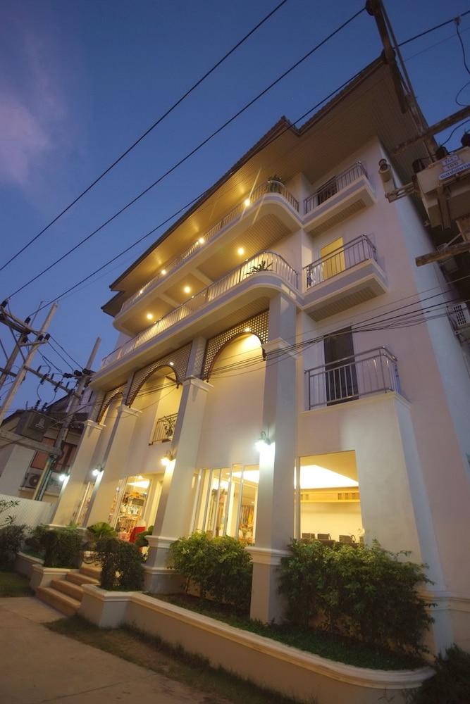 First Bungalow Beach Resort