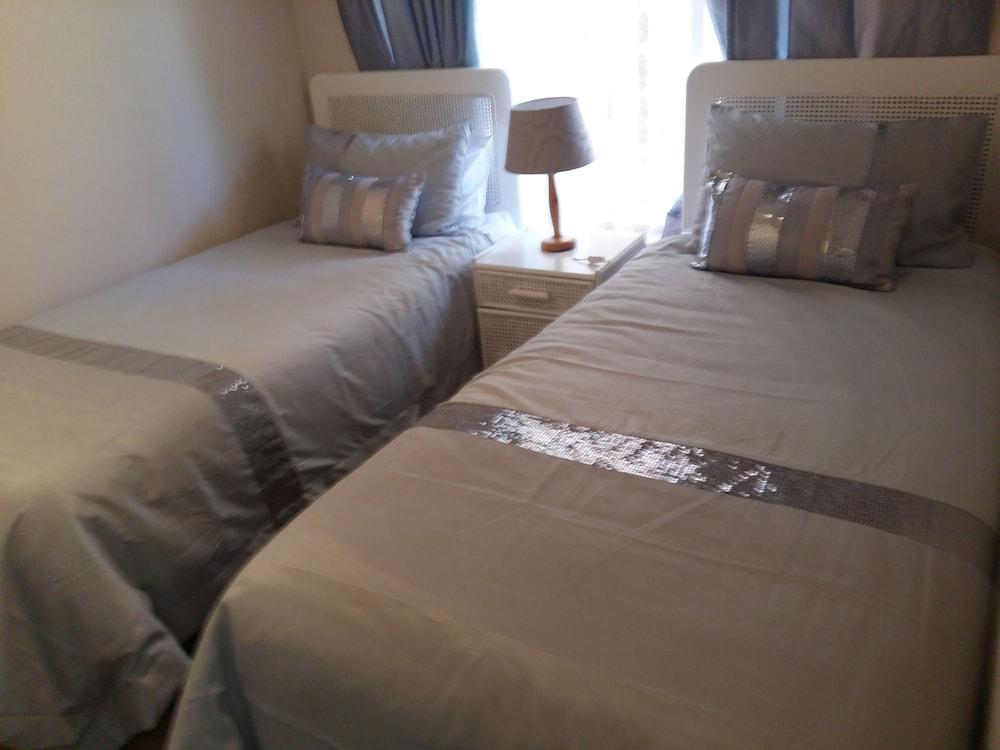 Bay View Guest Apartments