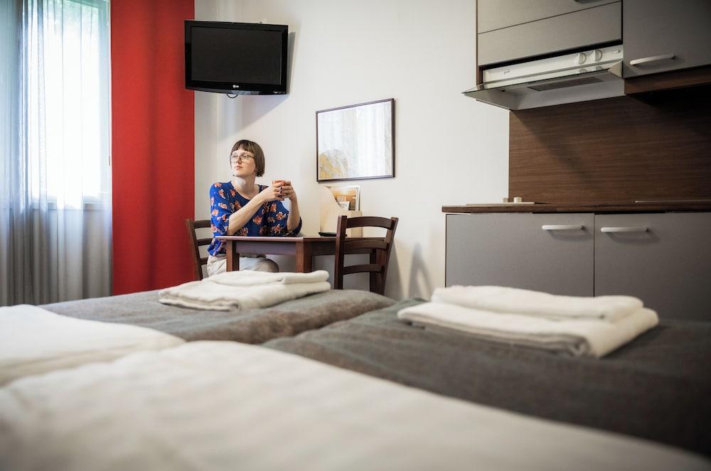 Hotel Oravi - Apartments