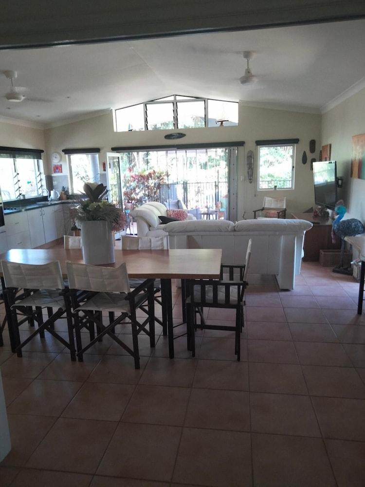 Mission Beach Shores