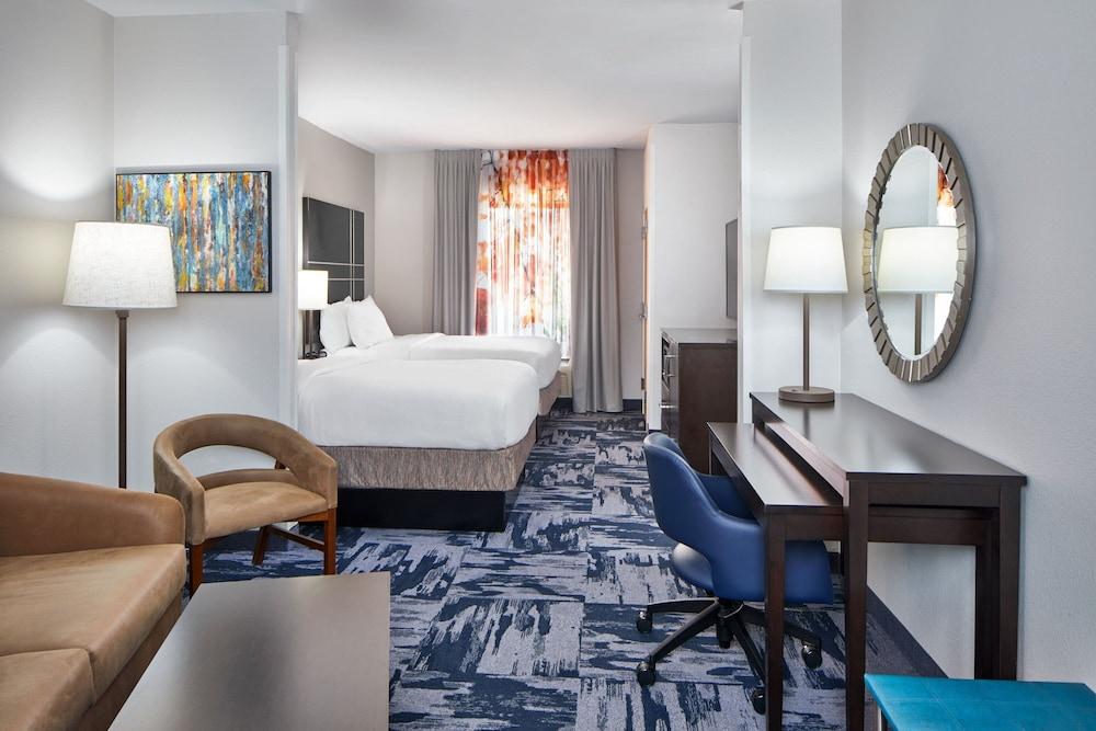 Fairfield Inn and Suites Gainesville