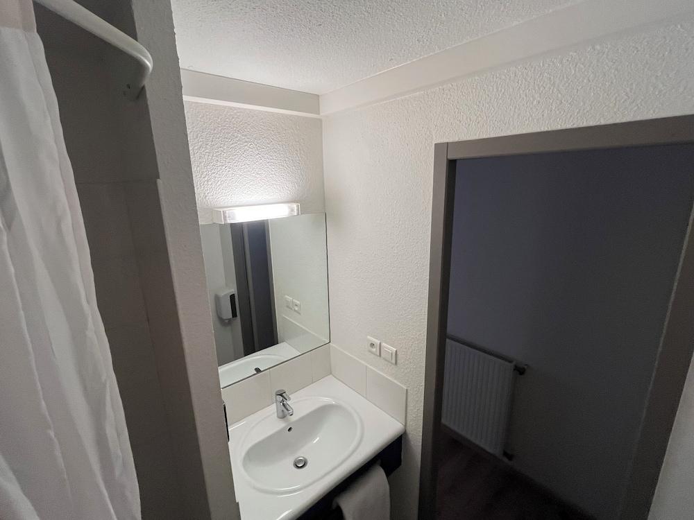 Brit Hotel Essentiel Millau