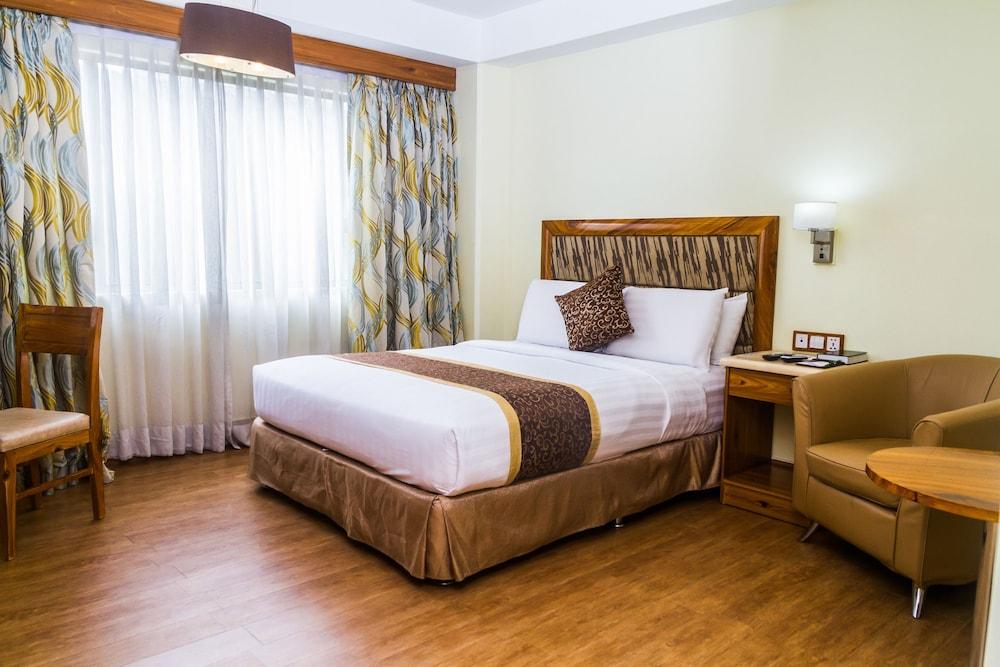 Diamond Suites and Residences