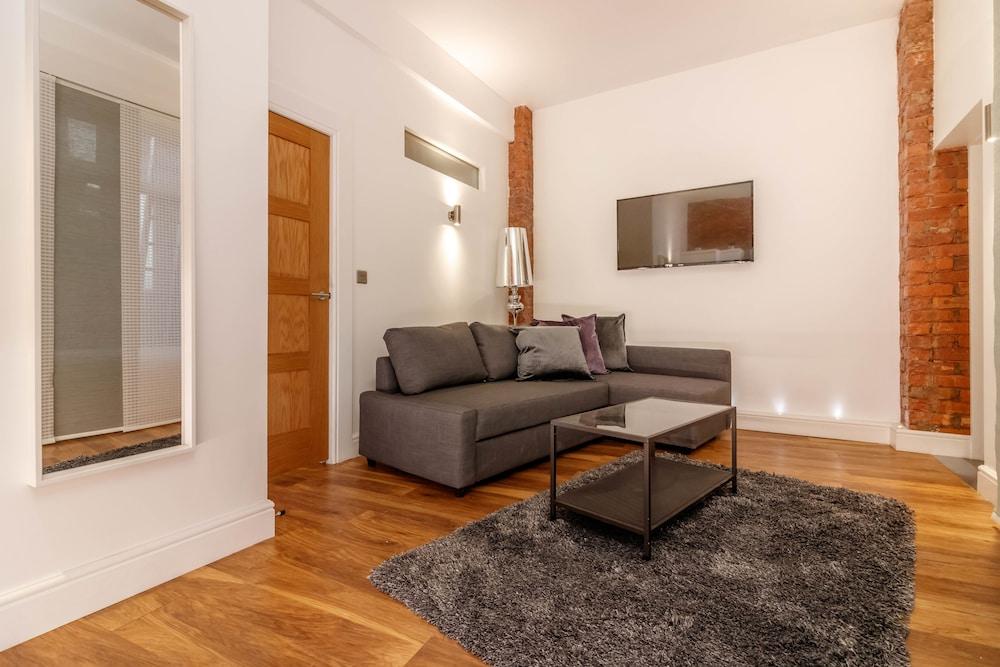 Swan Street Penthouse