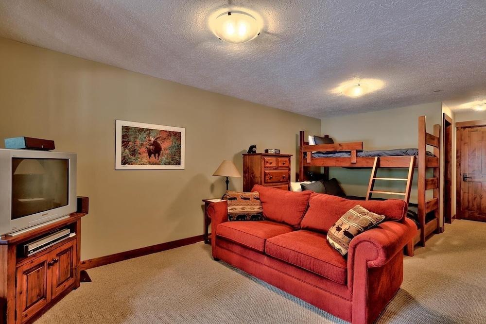 Trappers Landing #06 By Bear Country