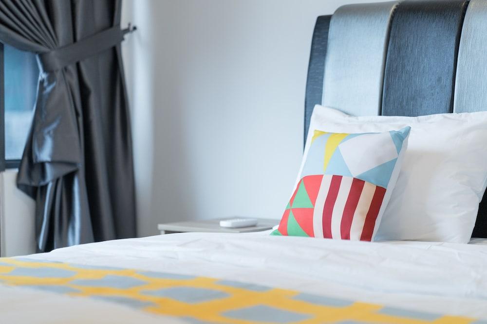 OYO Home 44045 Splendid 2br Arte Plus