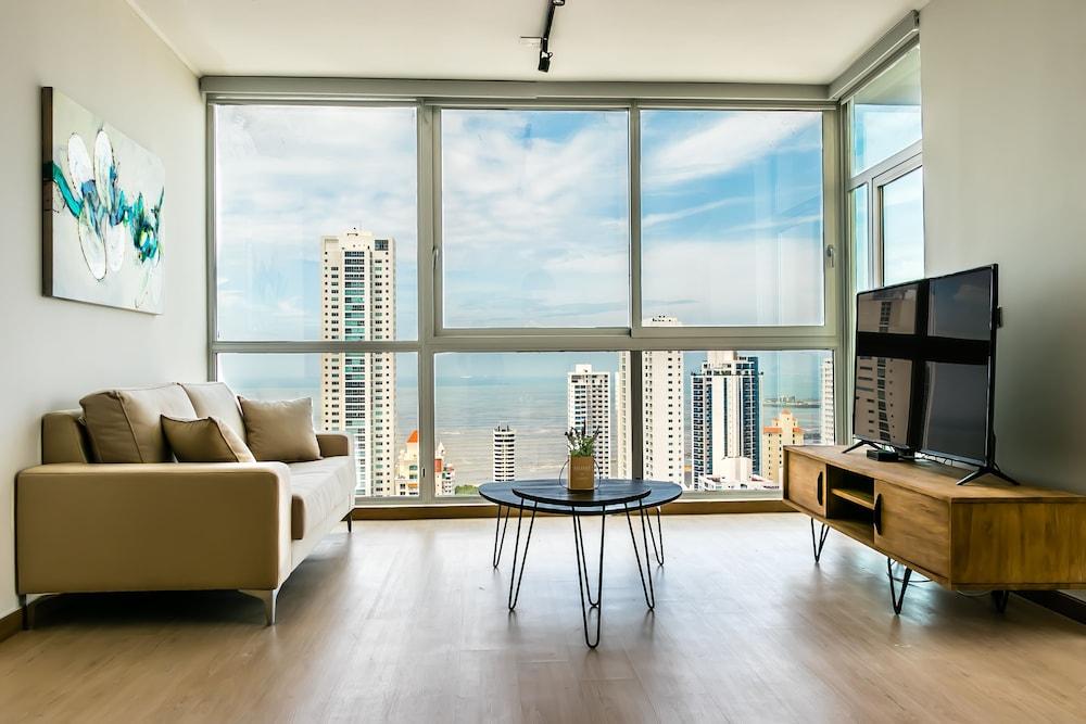 Blissful Apartment Ocean View
