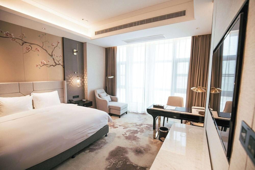 Wyndham Grand Taixing Downtown